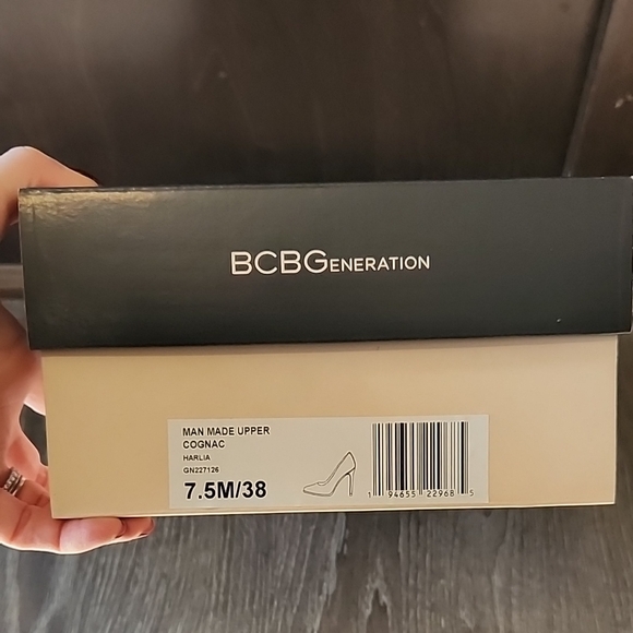 Elegant BCBGeneration Heels - Picture 8 of 8